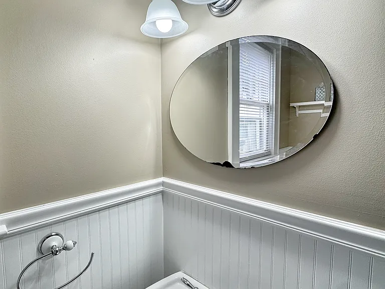14 Woodbury Ave #1 — Photo 9
