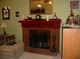 143 Springbrook Dr, Springfield, IL 62702