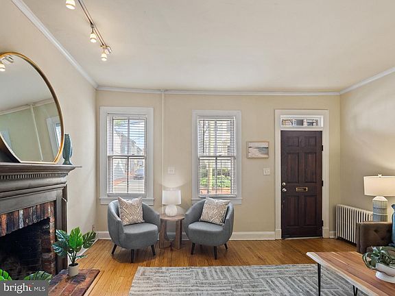 3rd image of 111 Conduit St