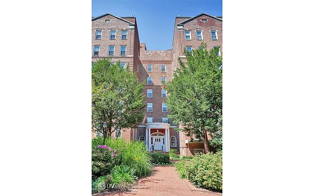 Sold by Douglas Elliman | media 8