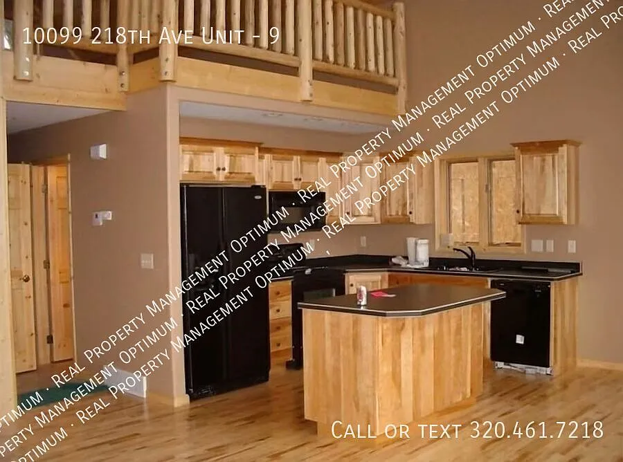 Fall Winter Rental Furnished- 3 Bedroom, 2 Bath home on Lake Reno — Photo 2