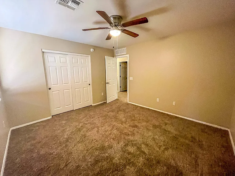 853 W Calle Barbitas — Photo 24