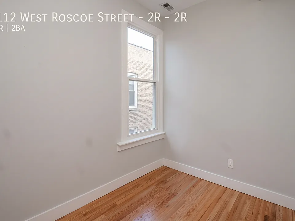 2112 W Roscoe St #2R