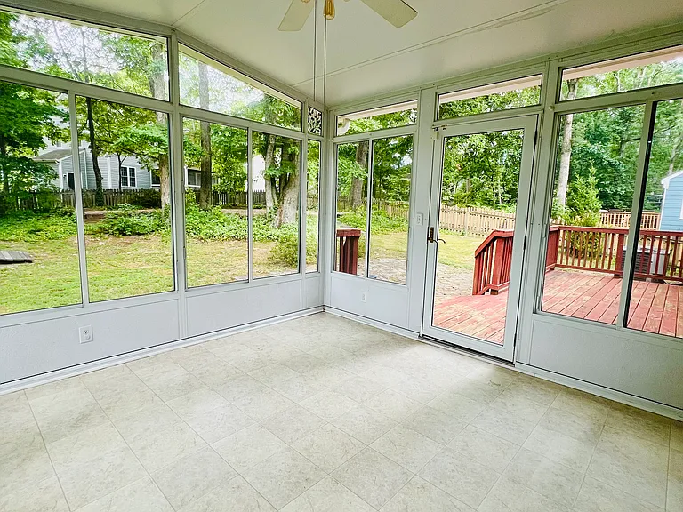 331 Glenpark Ln — Photo 39