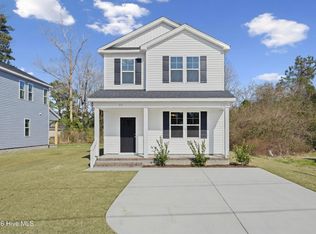 310 S Vann Street, Burgaw, NC 28425