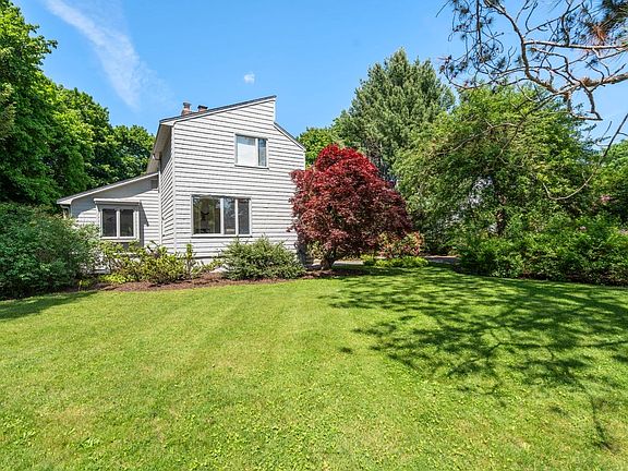 2nd image of 287 Glen Rd