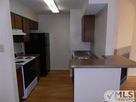 4th image of 7216 Gaslamp Ln