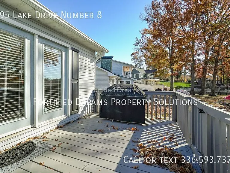 395 Lake Dr #8 — Photo 27