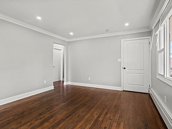 5th image of 130 Gaston Ave Floor 1