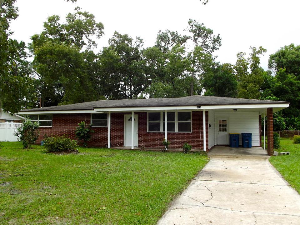 1st image of 5616 Maxine Dr
