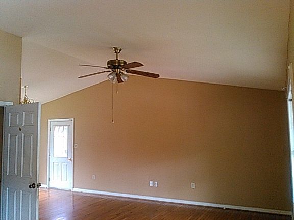 3rd image of 6012 Massaponax Dr
