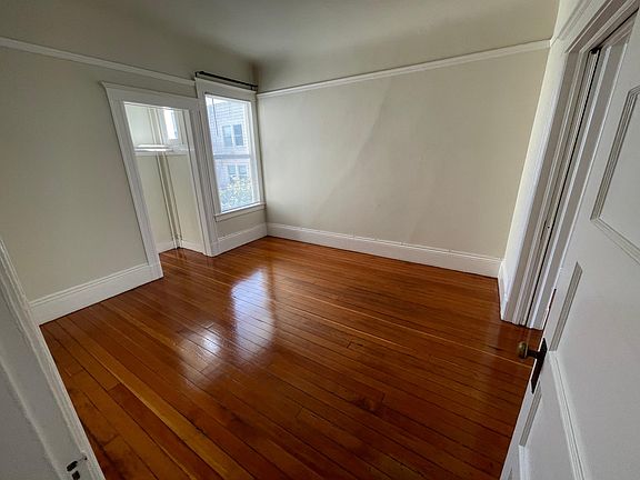 4th image of 75-79 Pearl St #77