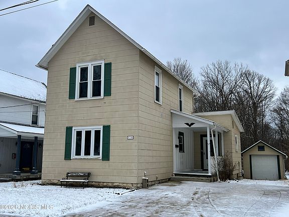 2nd image of 118 Hancock St
