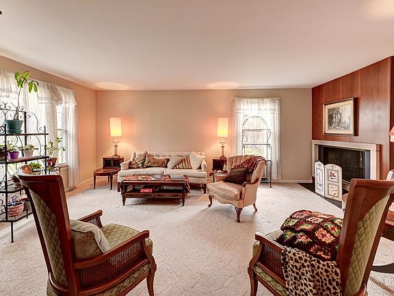 2nd image of 20739 Brookwood Dr