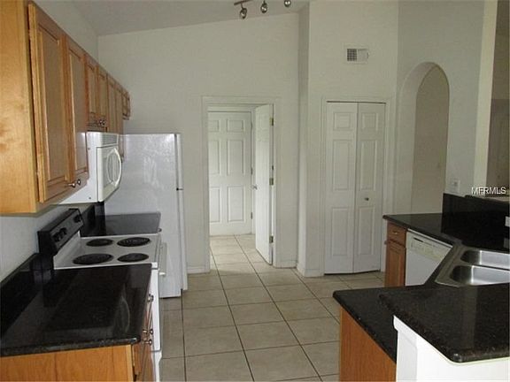 5th image of 234 Tiffany Ct