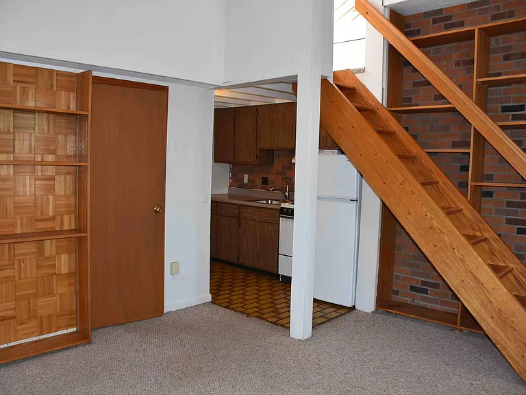 54 University Ave #6 — Photo 3