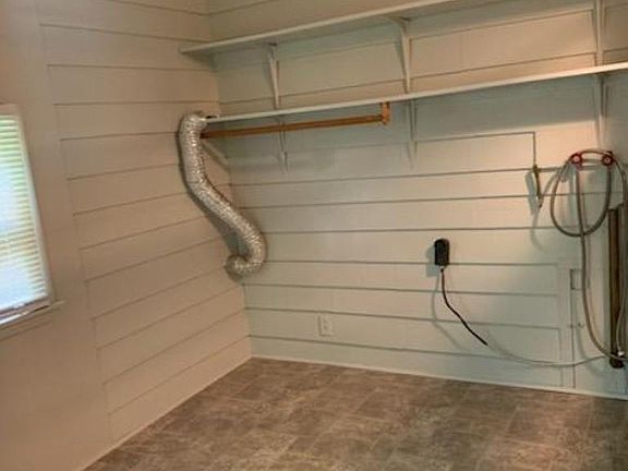 5th image of 705 Maple St #707
