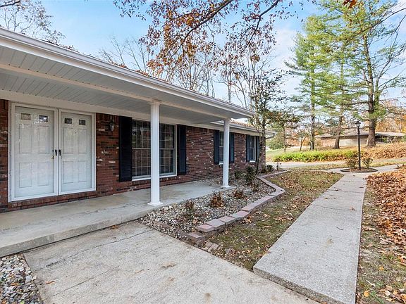 4th image of 3201 Lakewood Dr