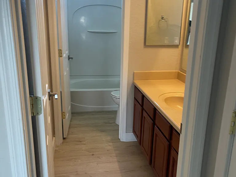 1121 E Jahns Dr — Photo 33