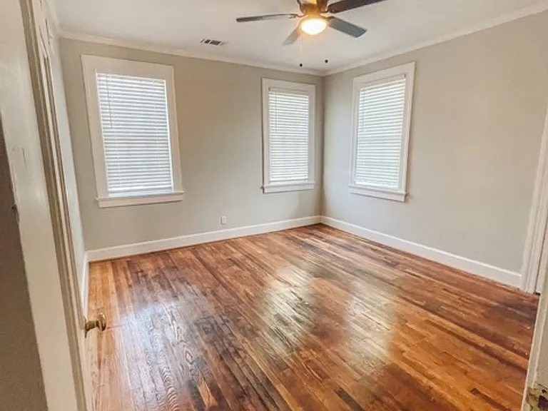 1219 Eberhart Ave — Photo 6