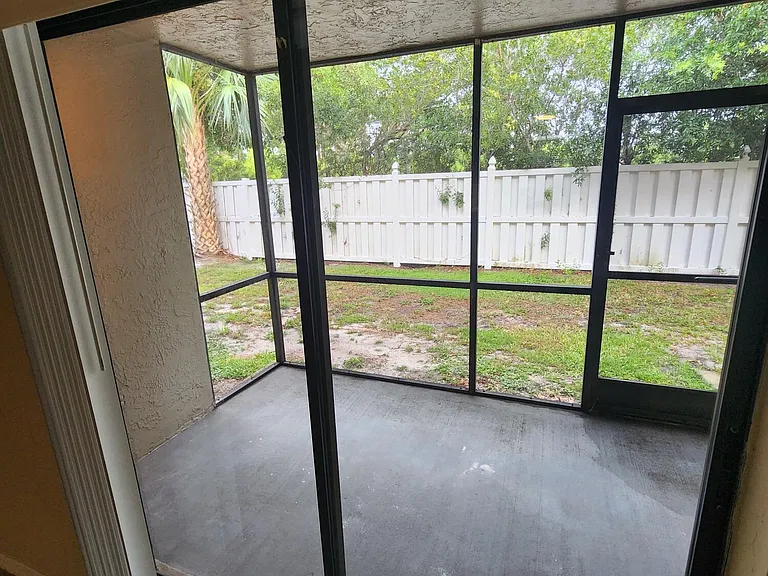 1602 University Ln #1303 — Photo 12