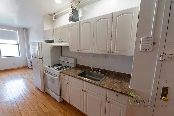 Rented by Bapple | media 12
