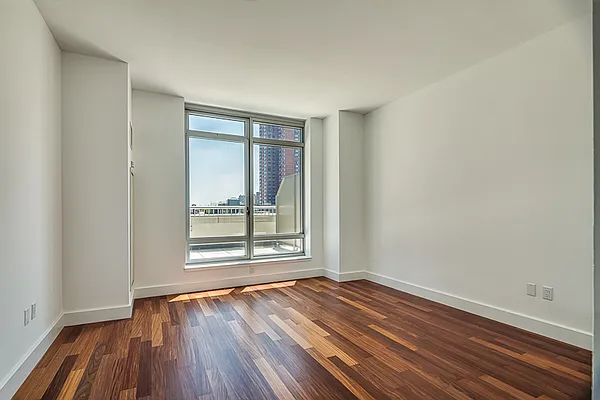 Rented by City Connections Realty | media 29