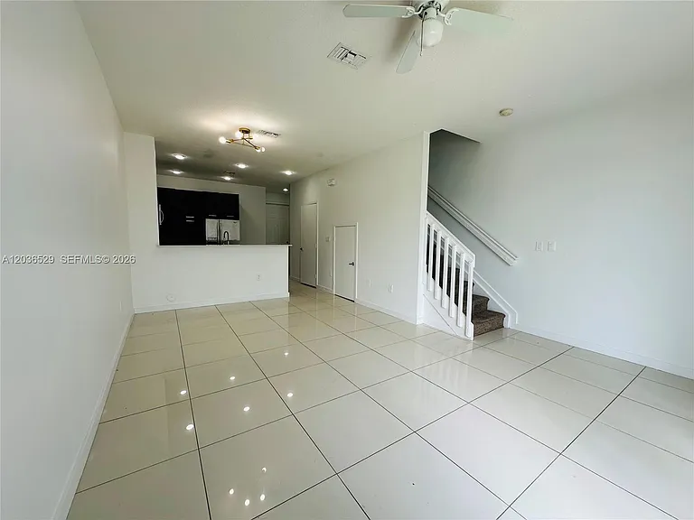 3507 NW 13th St #3507 — Photo 5