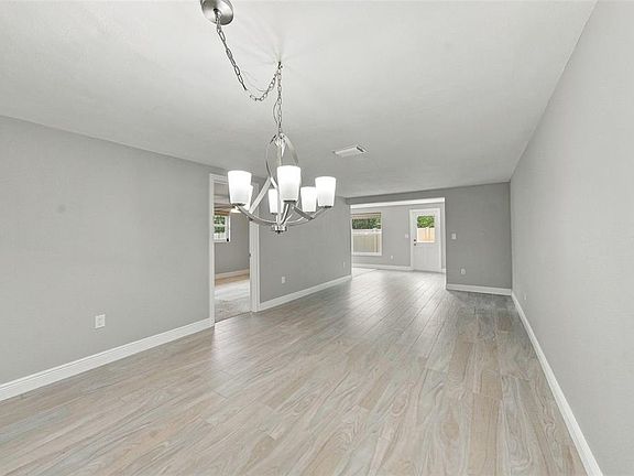 5th image of 4219 STRATFORD DRIVE #4219