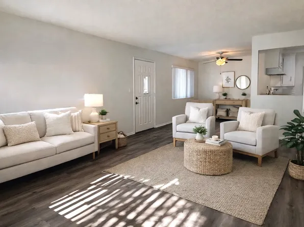 12425 Harris Ave #B7, Lynwood, CA 90262