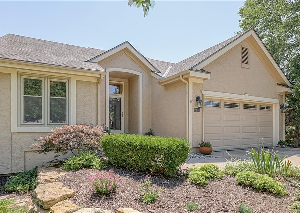 2413 NW Ashurst Dr, Lees Summit, MO 64081 Zillow
