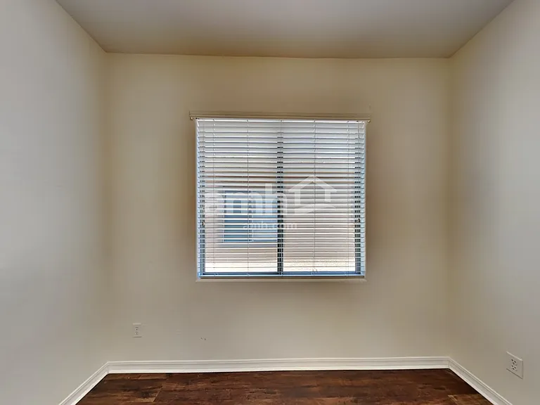 14584 W Maui Ln — Photo 20