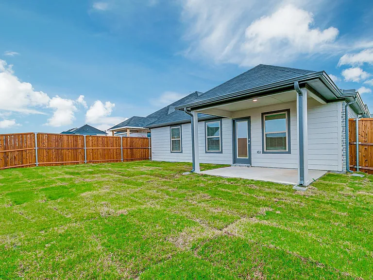 2419 Rocky Mountain Dr — Photo 34