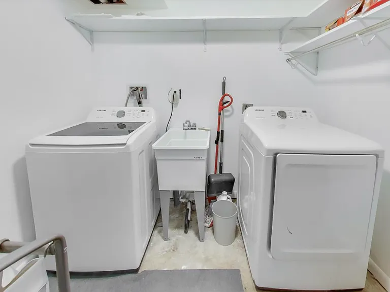 1008 Tracy Dr — Photo 2
