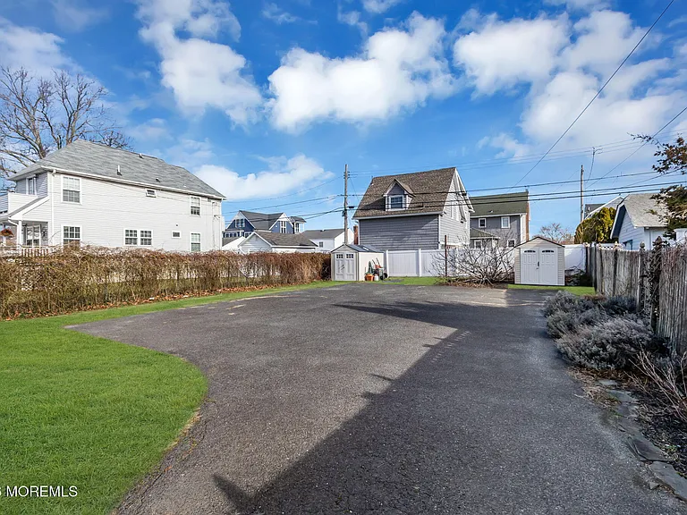 404 9th Ave #UPPER — Photo 28