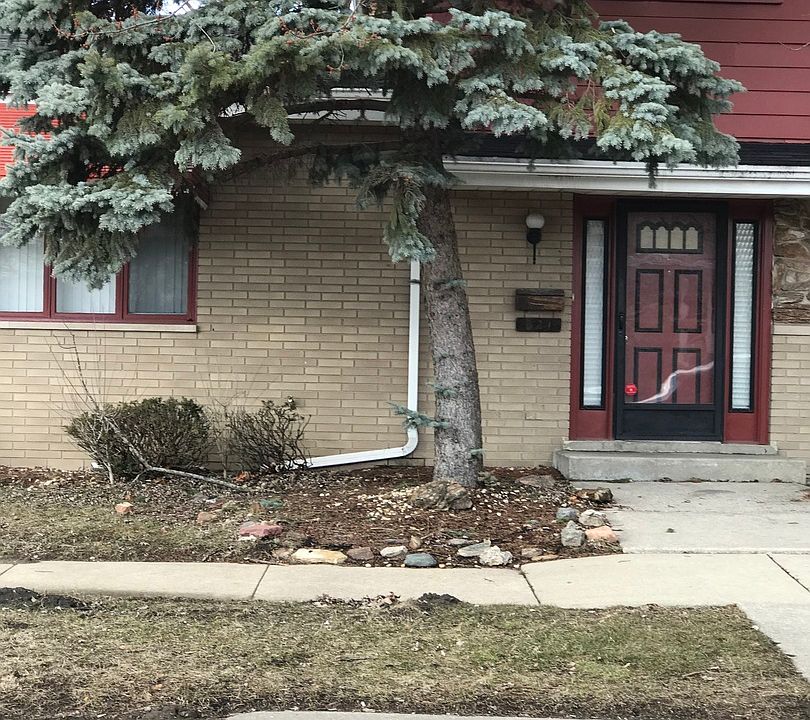 2nd image of 621 Superior Ave
