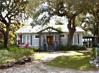 975 Caloosa Estates Dr, Labelle, FL 33935