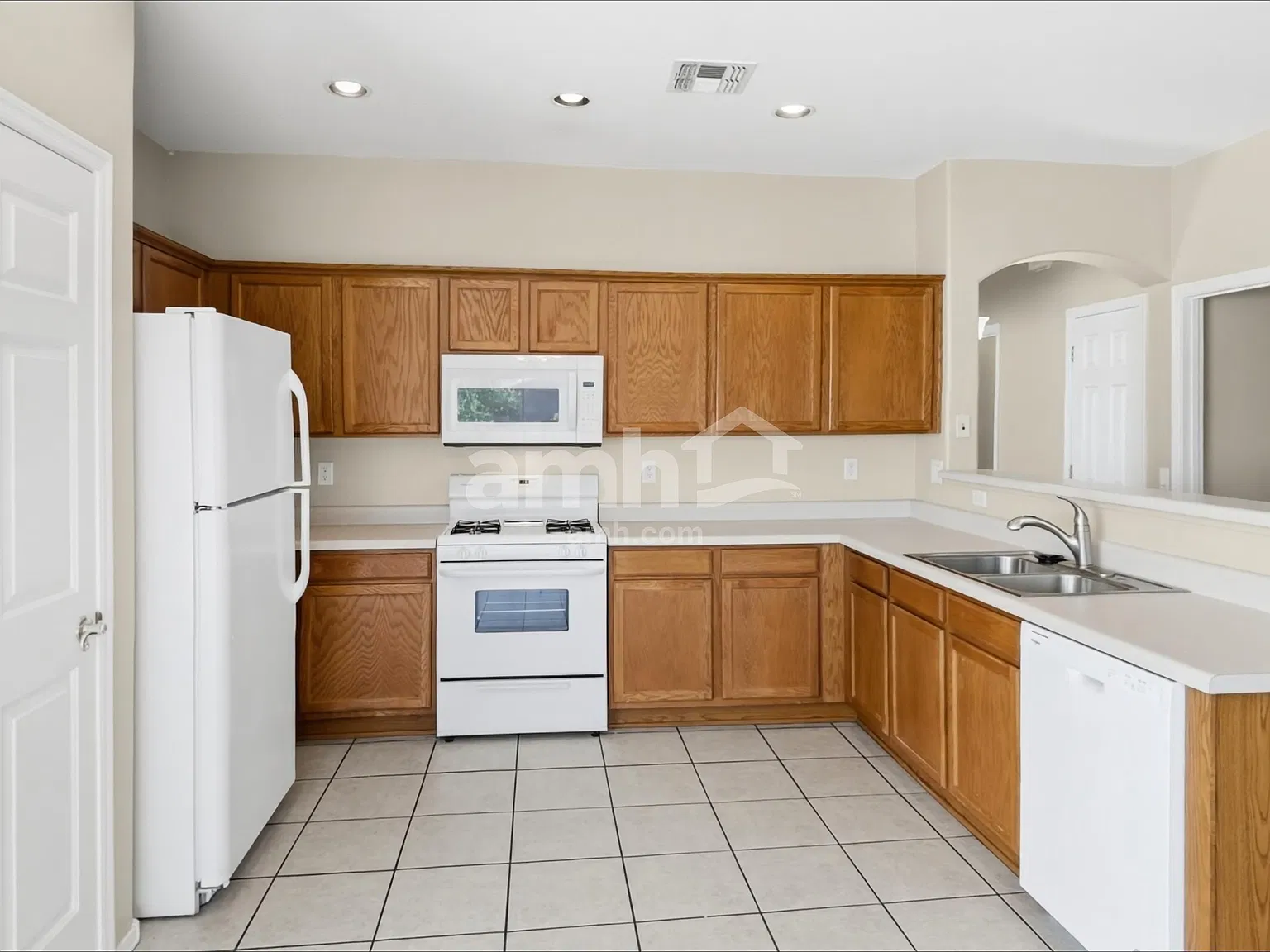 2 bed, 2.0 bath, 1502 sqft, $1,795 — Photo 3