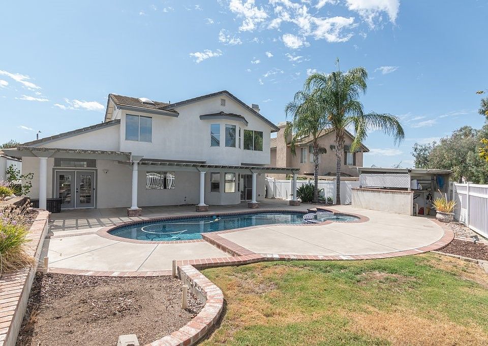1st image of 40195 Avenida Palizada