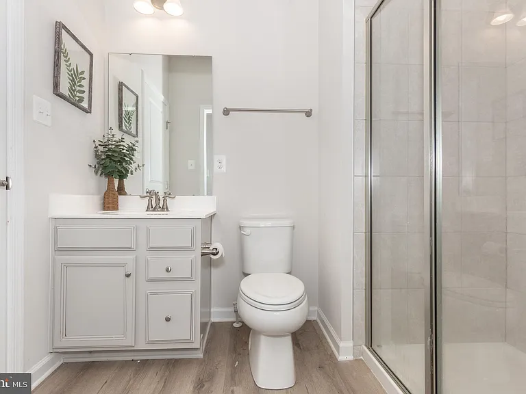 112 Sherman Way — Photo 23