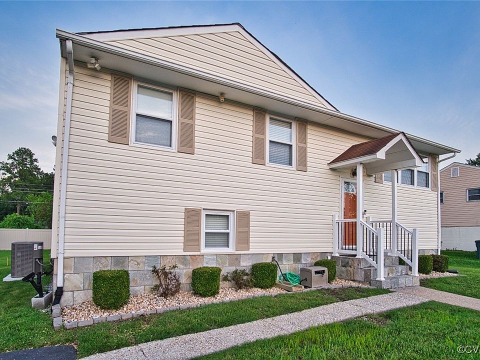 2nd image of 4805 Altair Rd