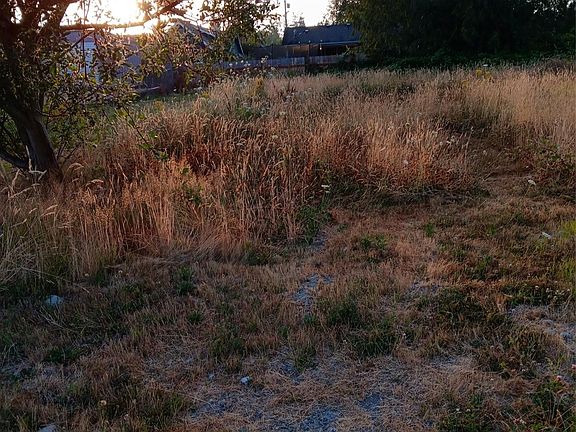 5th image of 9505 Portland Avenue E