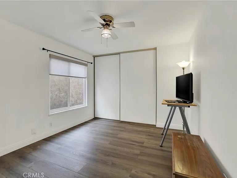 24452 Peacock St — Photo 2