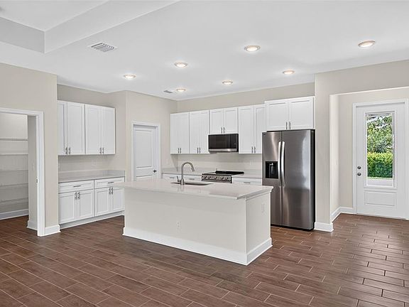3rd image of 1237 HINTON STREET