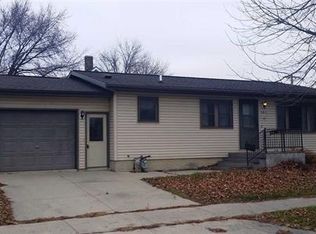 301 W Main St, New Hampton, IA 50659