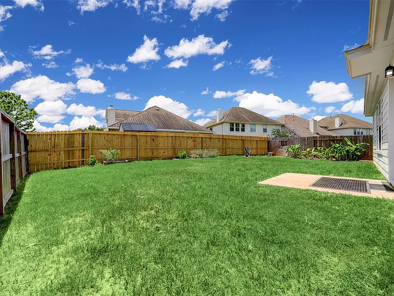 2116 Breezeway Ln — Photo 11