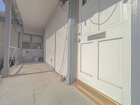 3rd image of 6248 Friends Ave