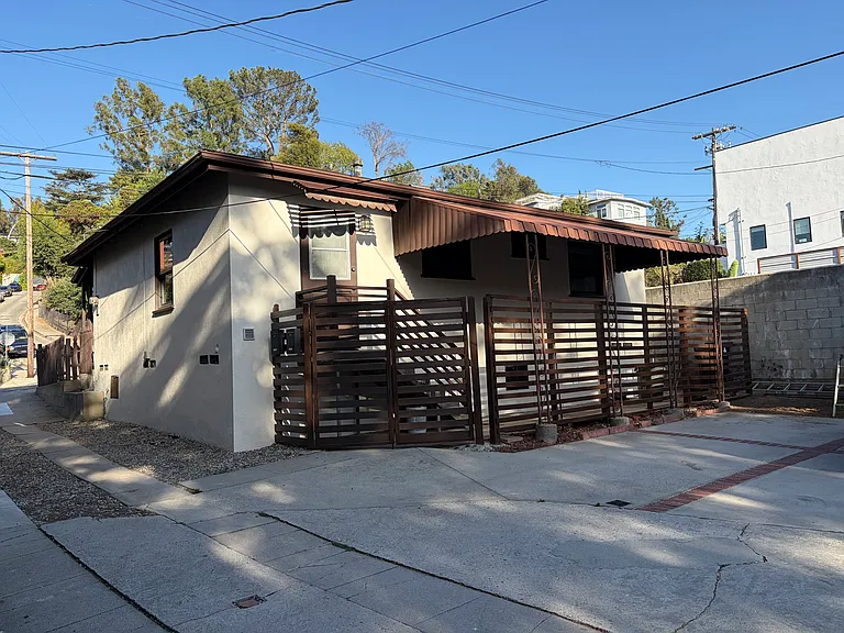 2297 Glendale Blvd #A — Photo 17