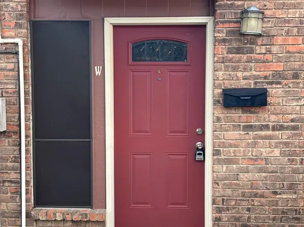 2414 W Abram St APT W, Arlington, TX 76013
