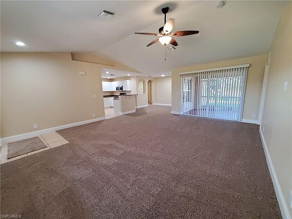 5th image of 633 NW 15th St
